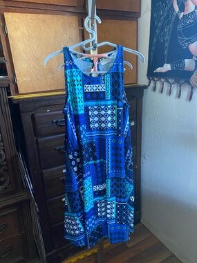 Women dress (Bobbie Brooks Blue Patterned Ladies' Top with Coral Strap)